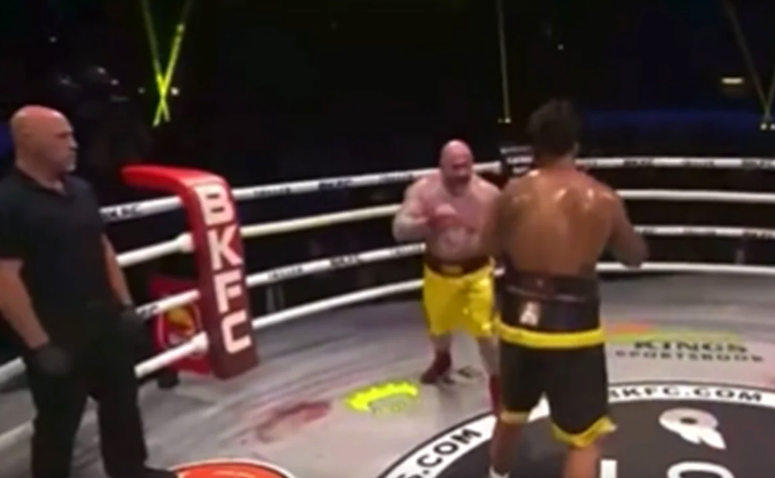 VIDEO: Exjugador de NFL, Greg Hardy, es noqueado en su debut en boxeo sin guantes
