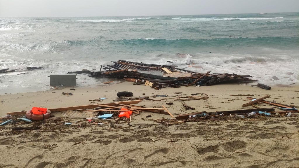 Se eleva a 70 el número de víctimas tras el naufragio en Italia