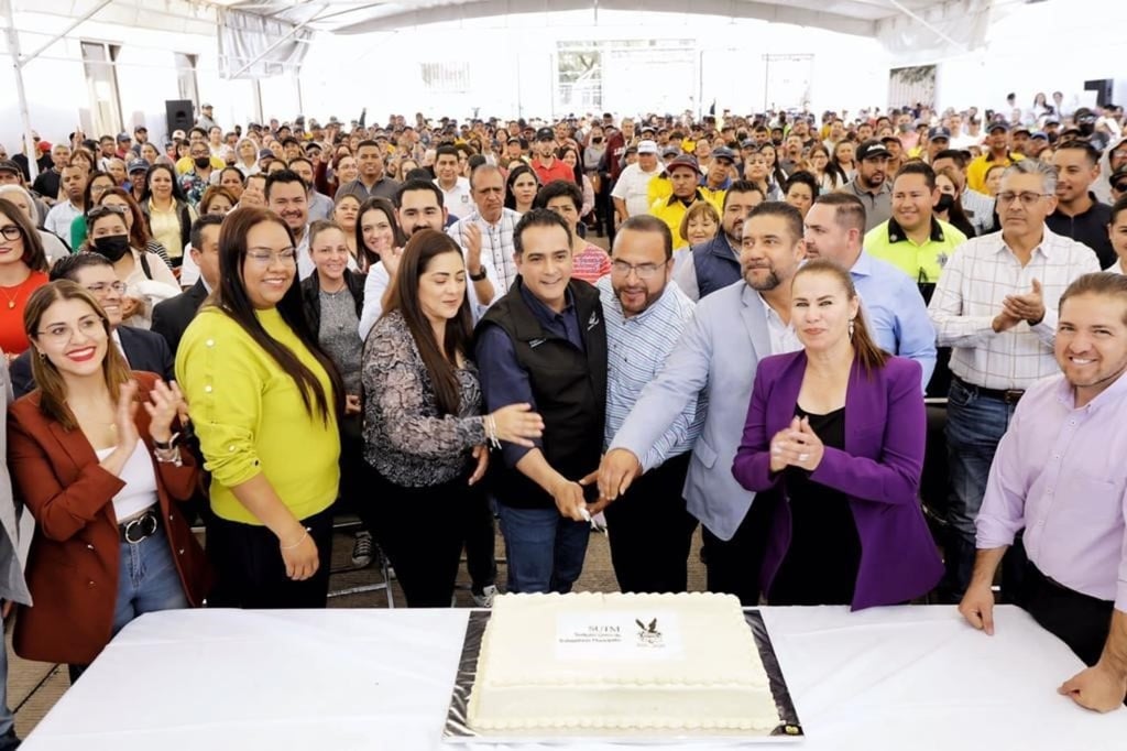 Espacios más dignos a quienes mantienen bonito a Durango: Toño Ochoa