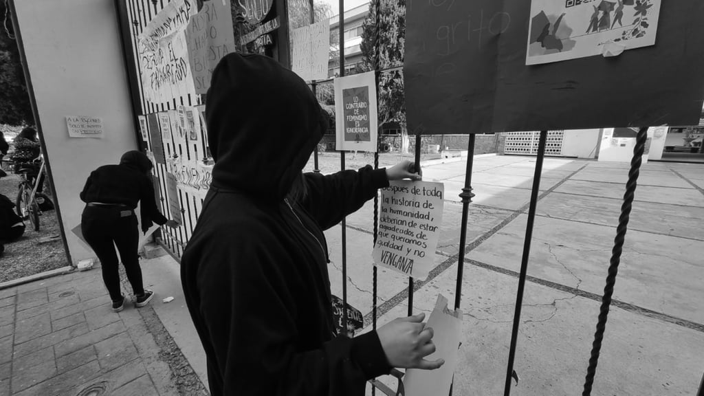 Directora de ByCENED se defiende de acusación de feministas
