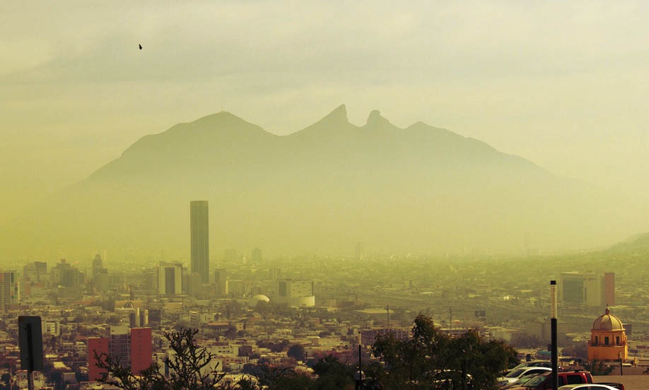 ¿Por qué huele feo en Monterrey? Reportan malos olores en zona metropolitana de Nuevo León