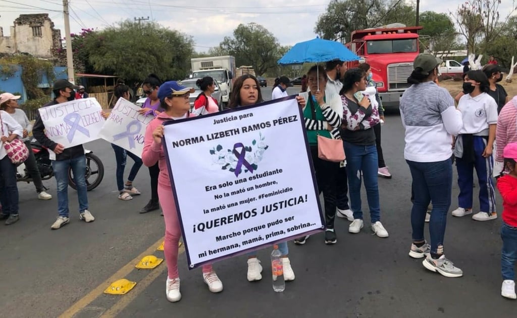 Bloquean acceso a Teotihuacán por muerte de Norma Lizbeth tras pelea con una compañera