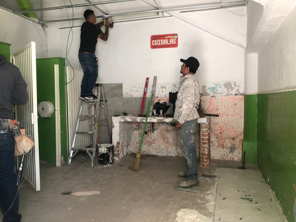 Inicia primera etapa de remodelación de baños en el Estadio Francisco Zarco