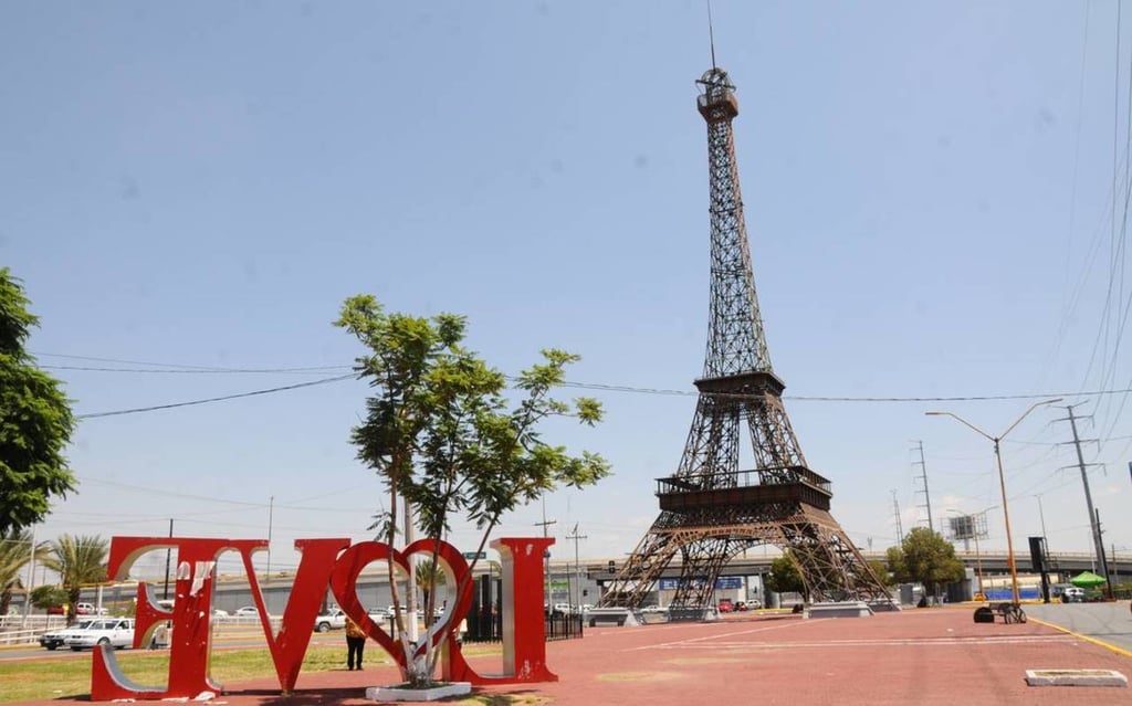 Torre Eiffel ¿mexicana?