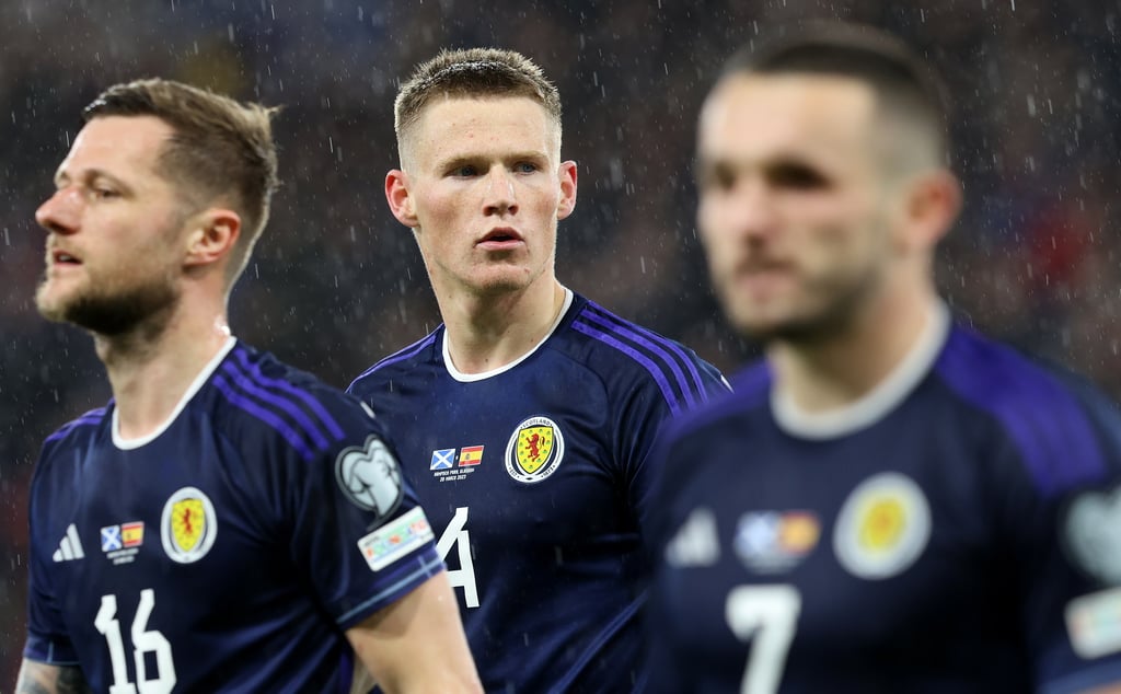 España sucumbió con todo merecimiento ante Escocia; el papel de verdugo recayó en Scott McTominay
