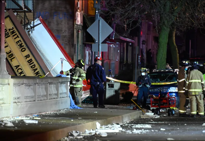 Techo colapsa durante concierto y muere una persona en Illinois