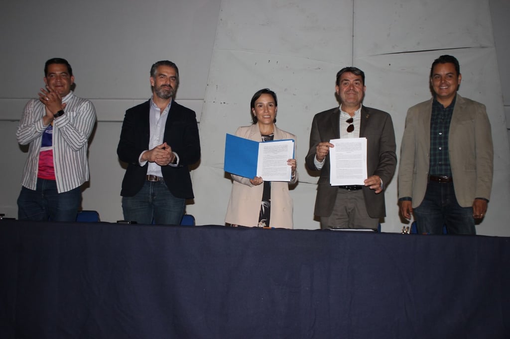 CCH-UJED firma convenio para  que jóvenes realicen su servicio social en Turismo Municipal