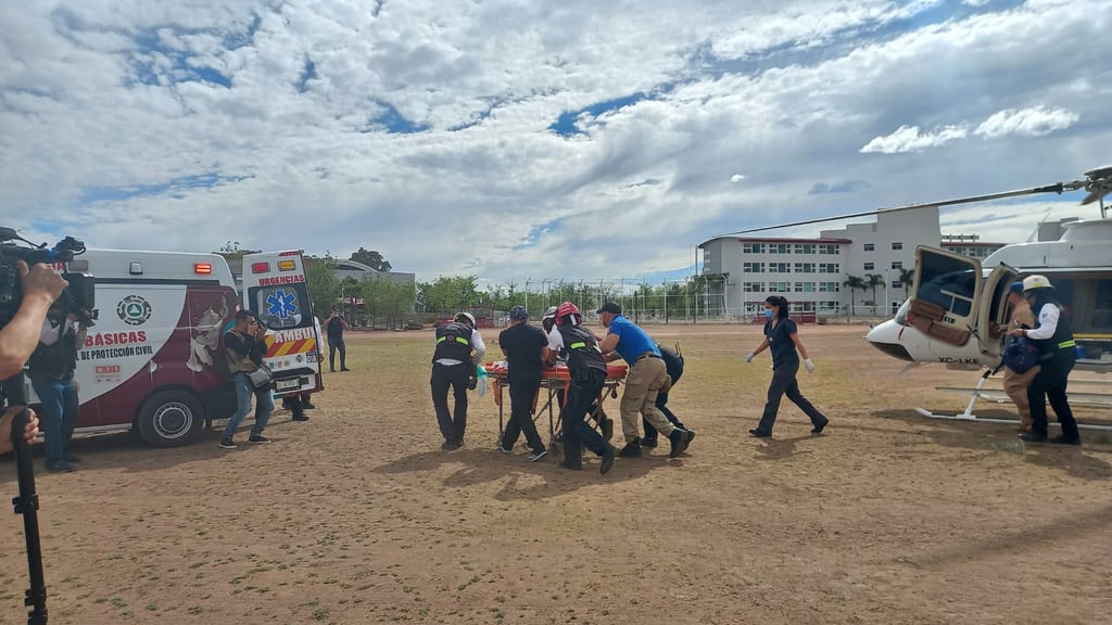 Trasladan vía aérea a niña desde Mezquital para atención médica de emergencia