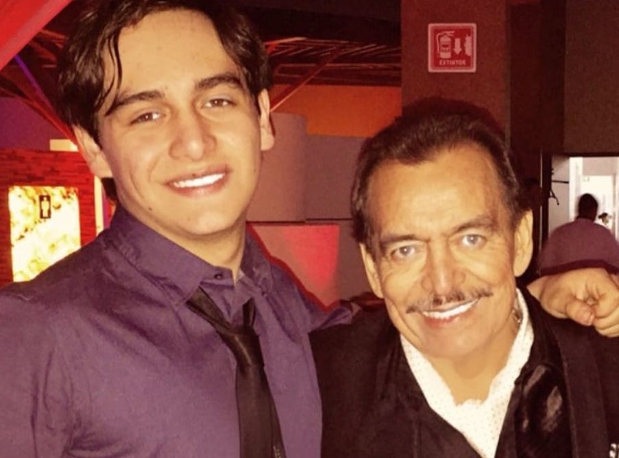 Fans recuerdan 'Julián', la canción que Joan Sebastian le escribió a su hijo