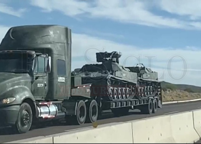 VIDEO: Captan carros de combate militar en Anillo Periférico de Durango