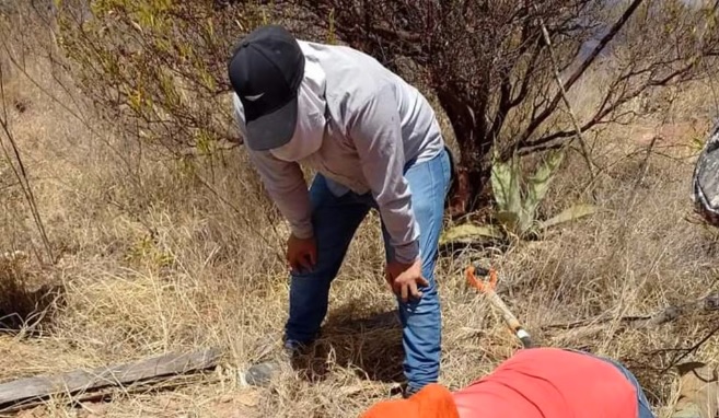 Grupo Vida localiza fosa con restos humanos en Mezquital