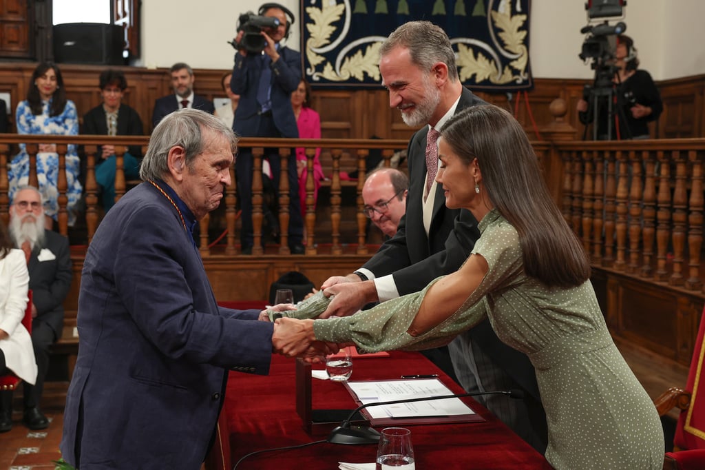 Entregan Premio Cervantes 2023