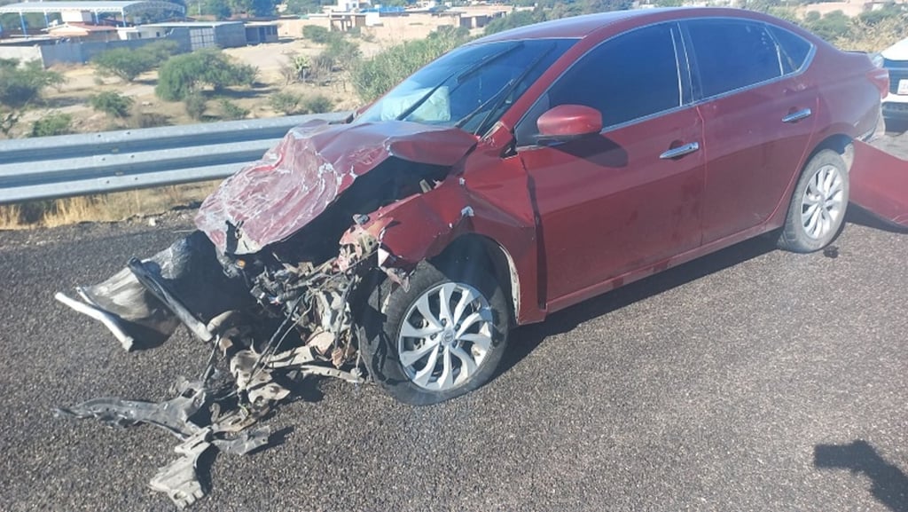 Fuerte accidente en el periférico sur de Durango capital deja 3 personas lesionadas