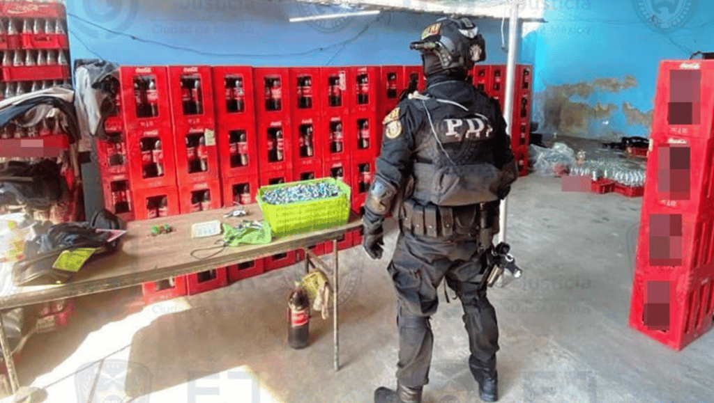 Ahora hasta con refrescos: caen clonadores de Coca-Cola en Iztapalapa