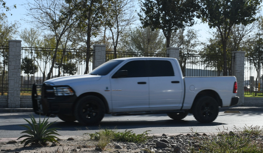 Prevén aumento de permisos para cristales polarizados en Gómez Palacio