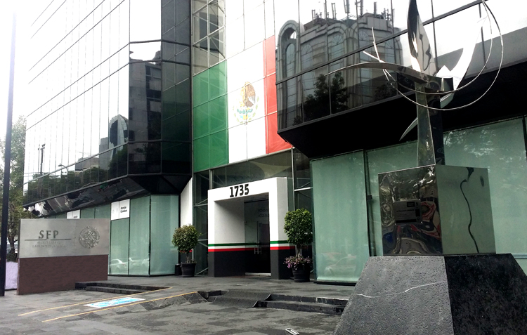 Dan a Secretaría de Función Pública tareas de Hacienda