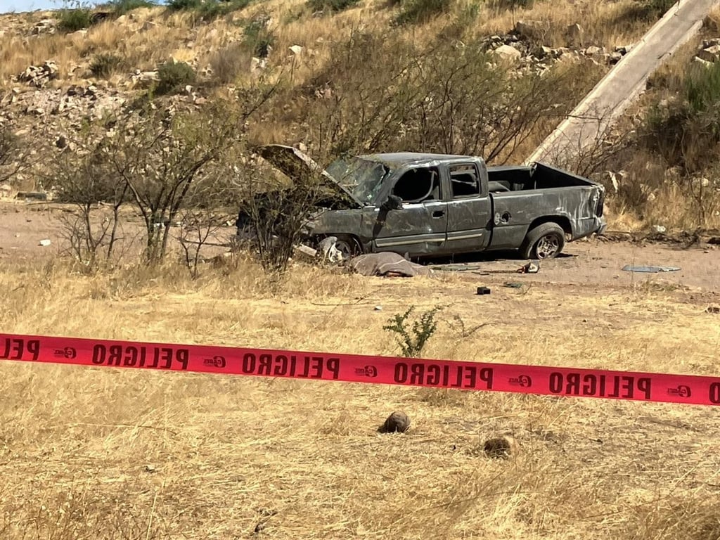 Muere varón en volcadura por el periférico sur de Durango