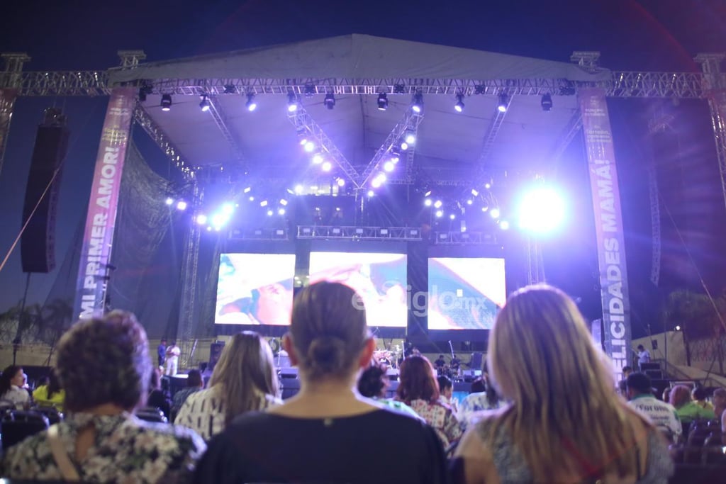 Concierto de Pesado y Tropicalísimo Apache por Día de las Madres