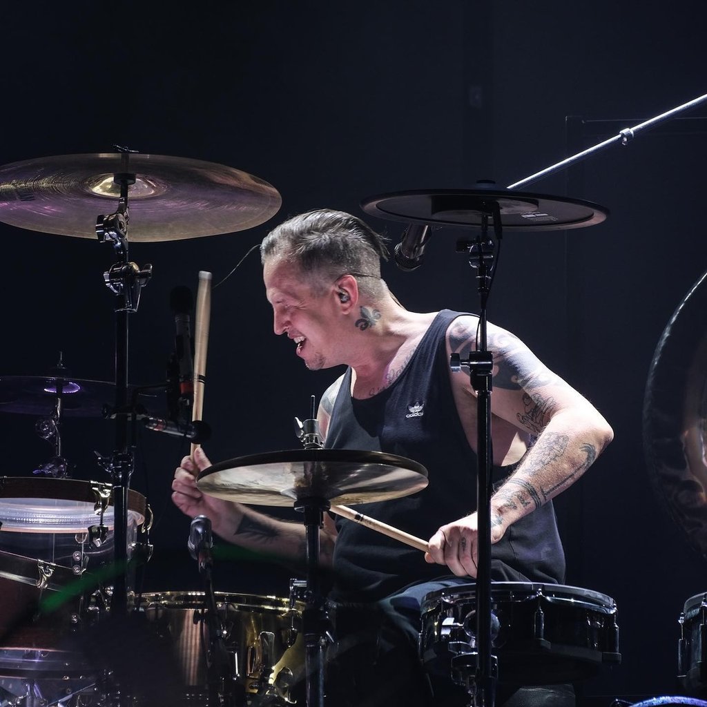 Molotov arma fiesta en el Foro Sol