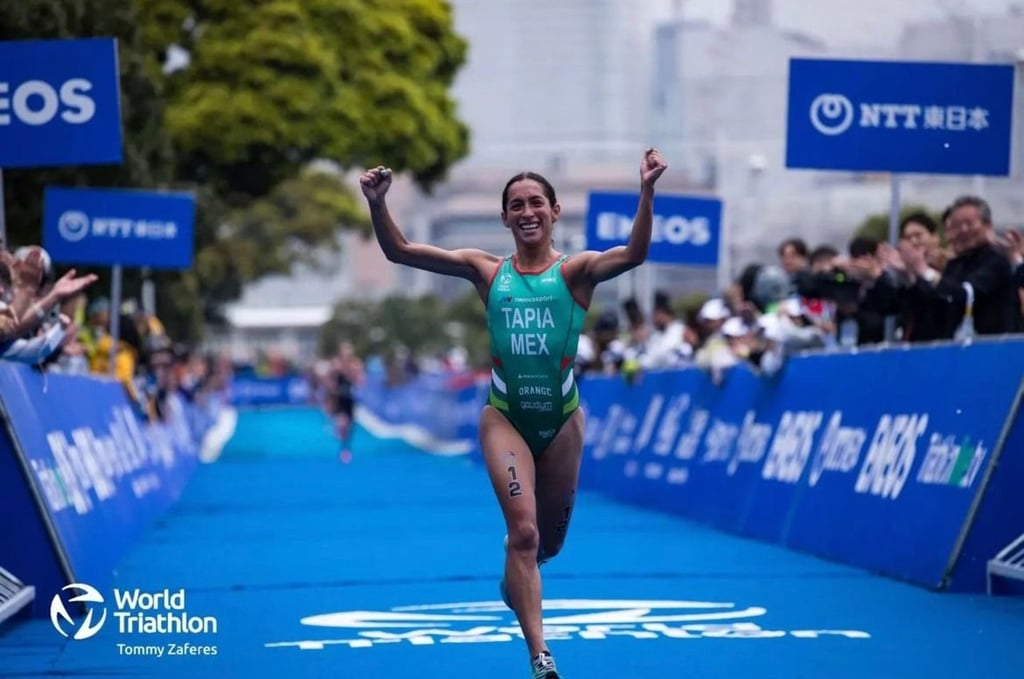 Rosa Tapia hace historia en triatlón