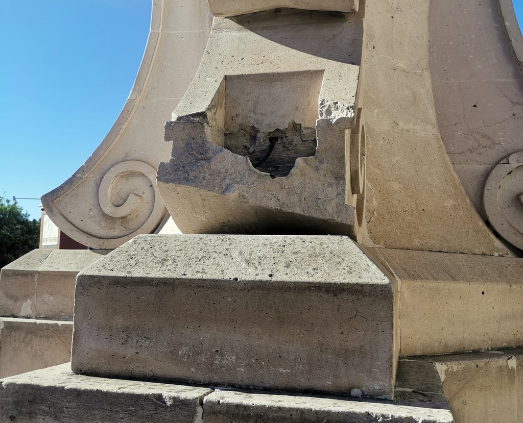 Denuncian deterioro en monumento a la Independencia ubicado en Zona Centro de Durango