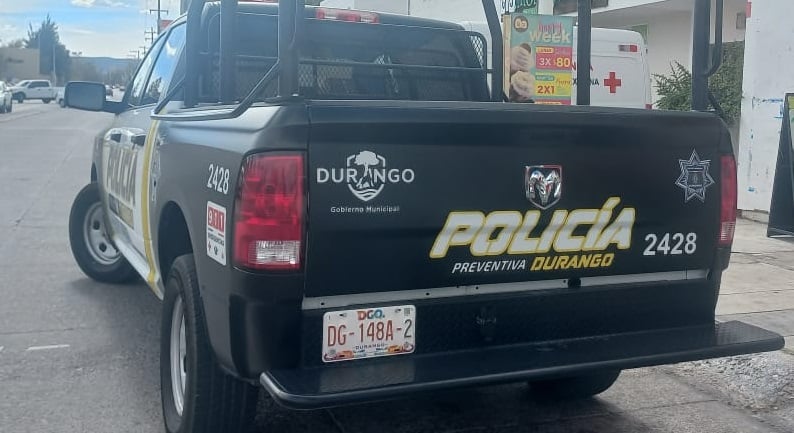 Roban a mano armada tienda de conveniencia en Durango