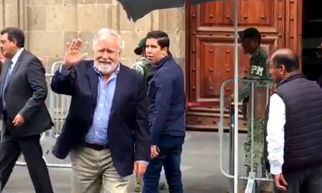 Alejandro Encinas evita hablar sobre espionaje tras reunión con AMLO