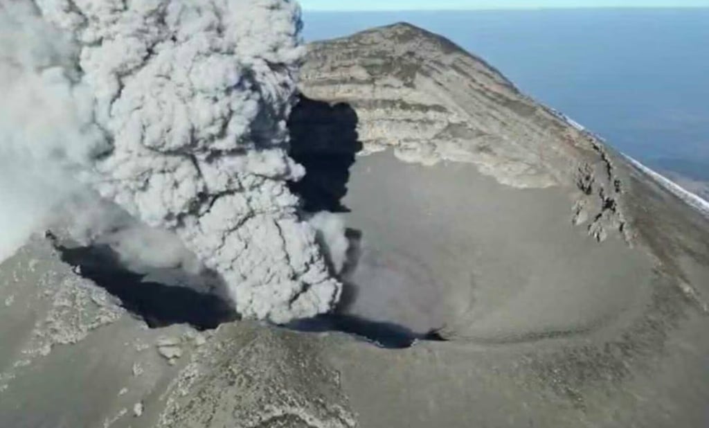 Video: Dron de la Marina capta el corazón del volcán Popocatépetl