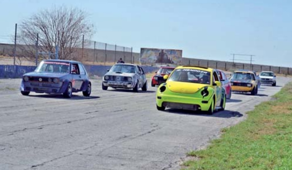 Quienes deseen participar en las picas de octavo de milla, pueden presentarse esta tarde a partir de las 16:00 horas en Dinamita (ESPECIAL)