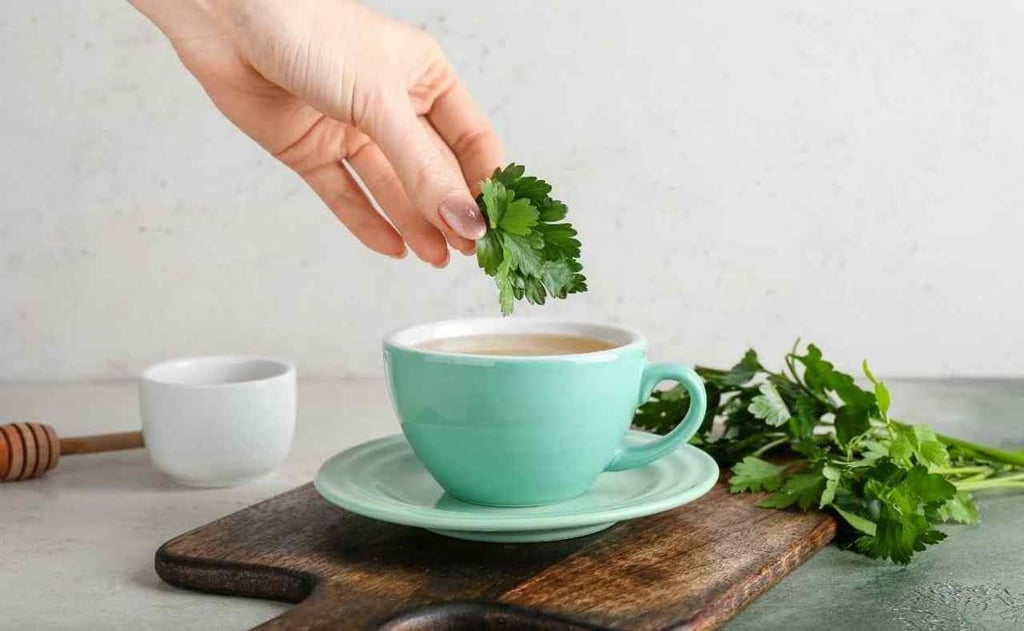 Beneficios de beber infusión de perejil
