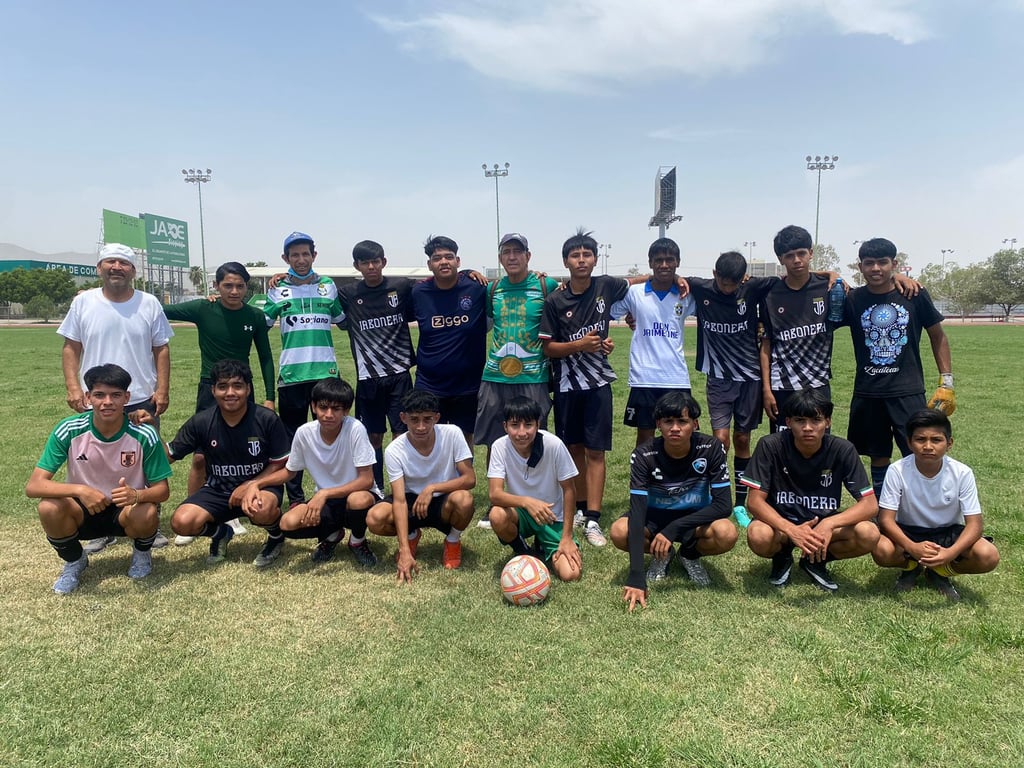 Jabonera golea a Parras en amistoso