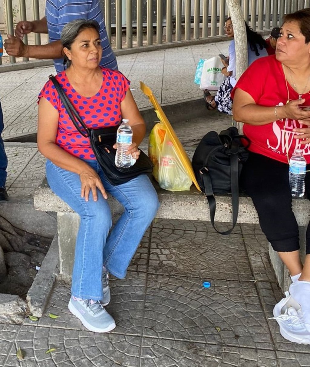 Prevención. Aunque no haya sensación de sed, es indispensable beber agua de manera frecuente.