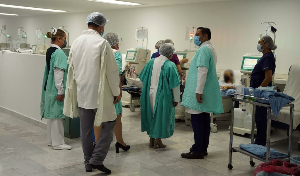 Dignifican en Durango el servicio de hemodiálisis en el IMSS
