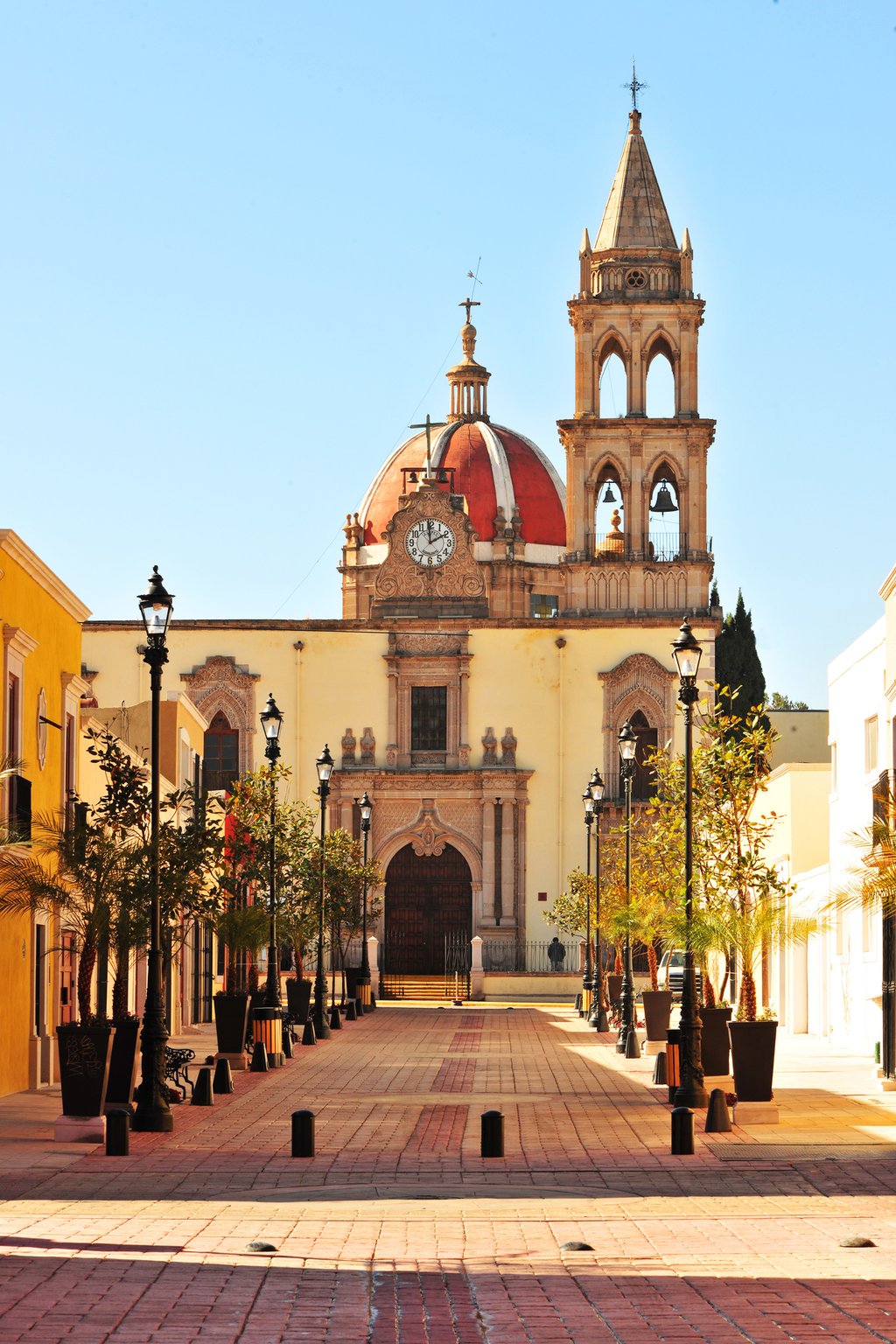 Misa. Se pidió en una misa especial presidida por el Arzobispo, por las lluvias.