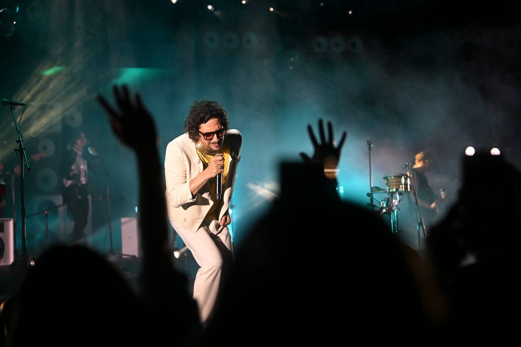 León Larregui lleva en tour por todo México ‘Prismarama’