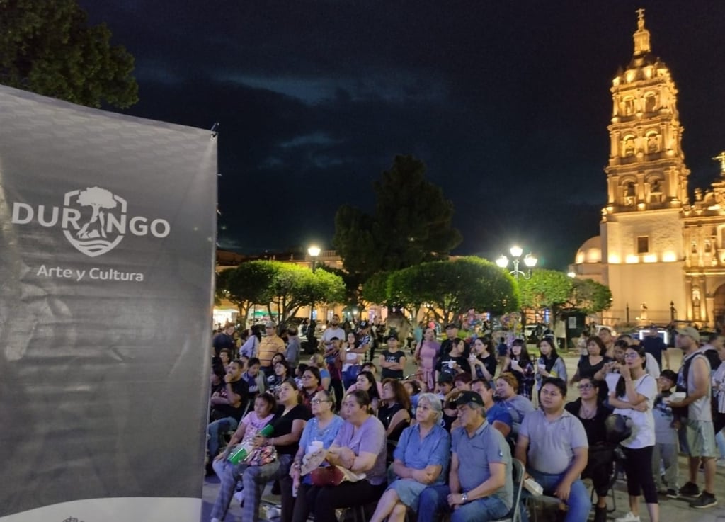 Continúa el programa 'En Durango se cuenta' en la Plaza de Armas