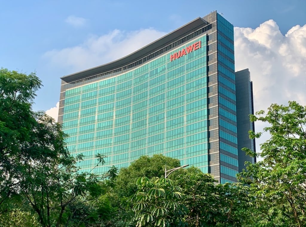 La tienda más grande de Huawei en Shenzhen