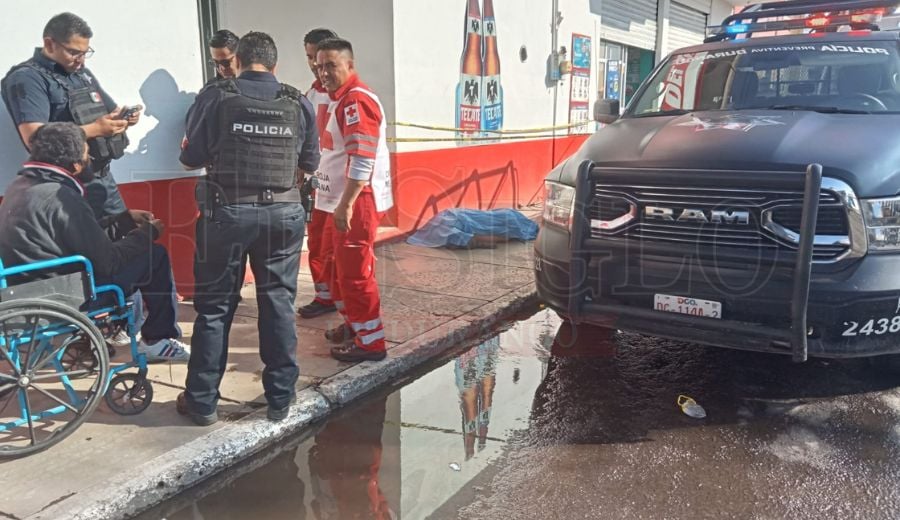 Hombre muere afuera de una tienda en avenida Primo de Verdad