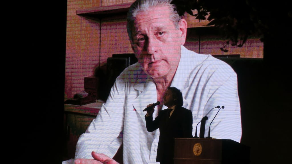 Lo que le daría prestigio internacional a René Favaloro ocurrió en 1967, cuando hizo la primera cirugía de 'bypass' aortocoronario exitosa. (EFE)