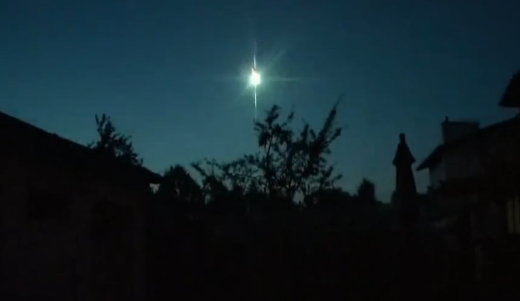 VIDEO: Captan caída de meteorito en Bulgaria