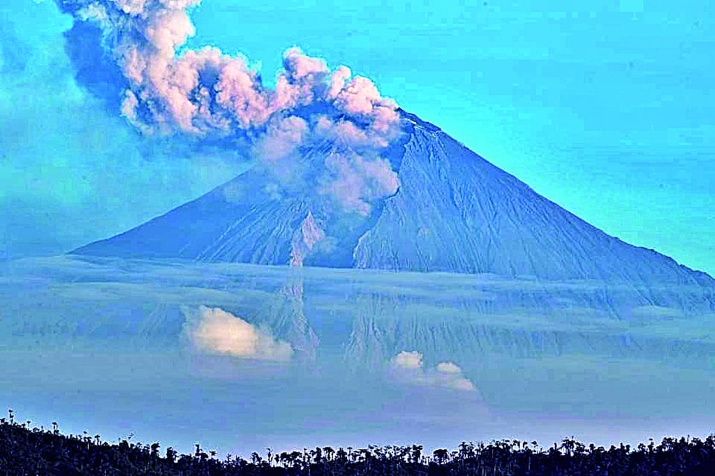 La actividad del Sangay se mantiene 'alta'.