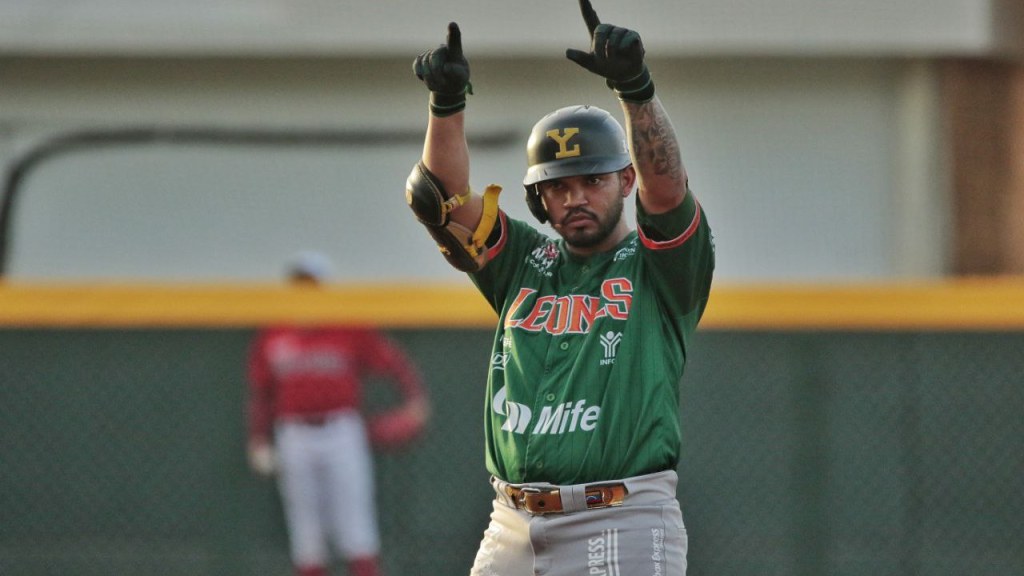 Doble blanqueada de Leones en Campeche