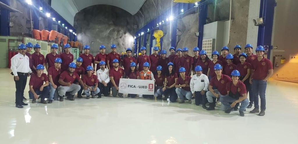 La formación académica que se ofrece en la Facultad tiene como objetivo brindar a los estudiantes una visión práctica de la aplicación de los conocimientos.