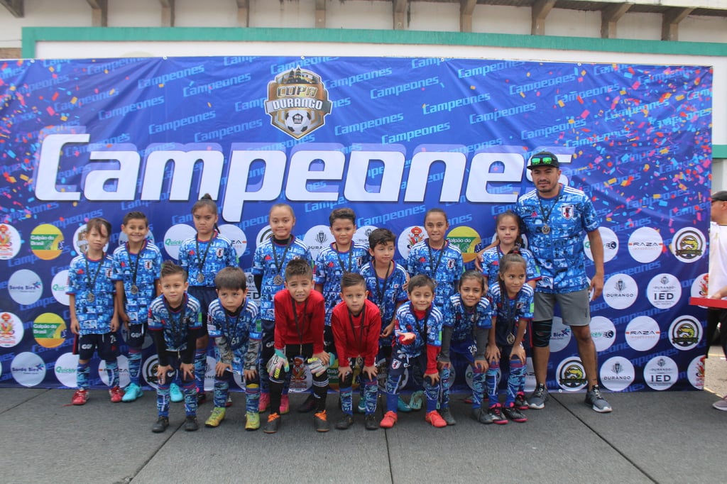 Subcampeones. La Escuela de Japón se quedó con el segundo lugar,