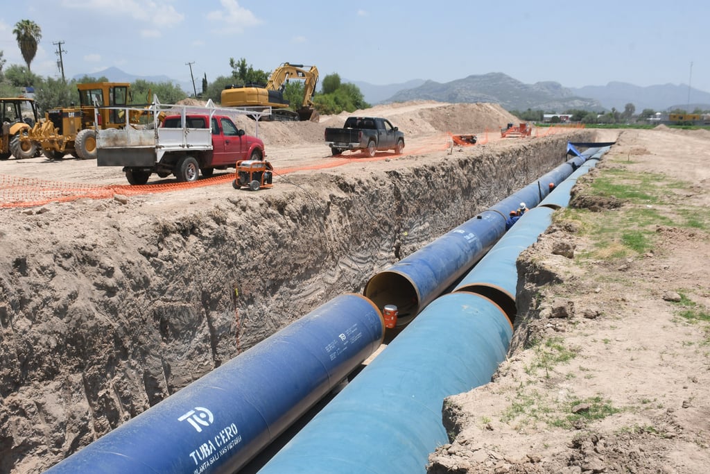 Trabajos. En el transcurso de 45 días, se excavó menos de 300 metros para introducir una tubería en las inmediaciones de León Guzmán.
