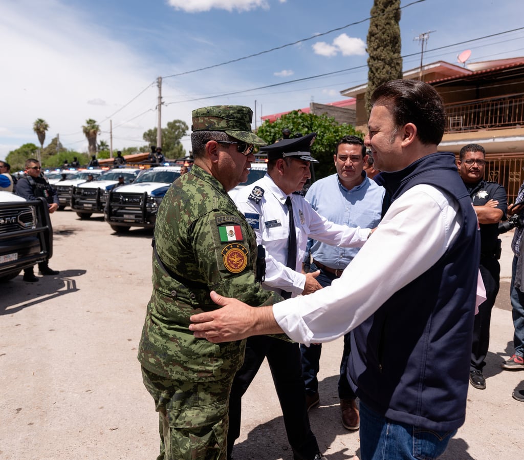 Laguna. Estaciones de la Policía Estatal en los municipios de Gómez Palacio, Mapimí, Cuencamé, Santa Clara y Tlahualilo reciben vehículos para vigilancia y prevención.