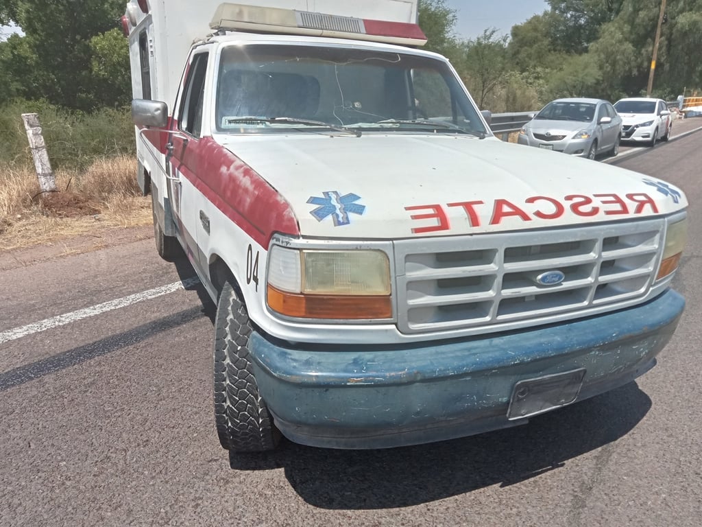 Trasladan de Sombrerete a Durango a una menor caída de una moto.