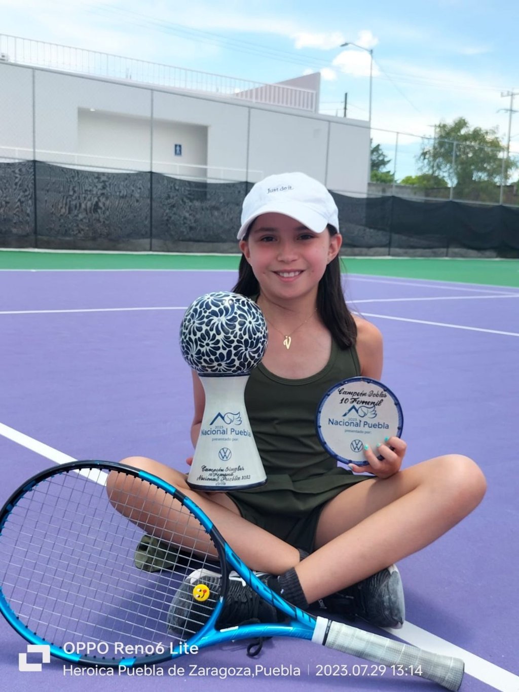 Bicampeona. Tenista duranguense Victoria Garza se coronó por partida doble en Puebla.