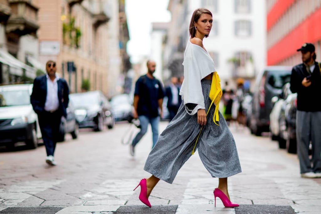 Si no estás acostumbrada a llevar habitualmente zapatos de tacón, elige unos que no tengan mucha altura de unos 5 o 6 centímetros.