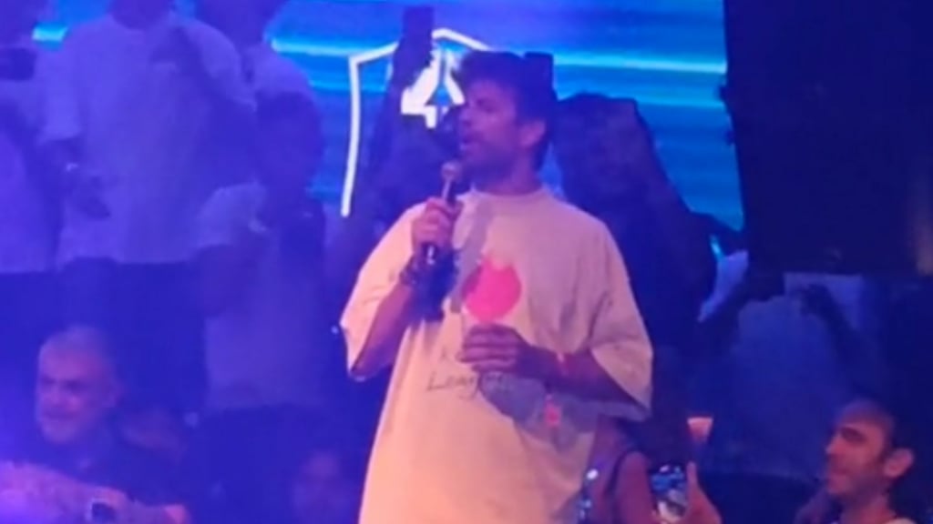 Los gritos sobre Shakira impiden a Gerard Piqué dar discurso en su propio evento